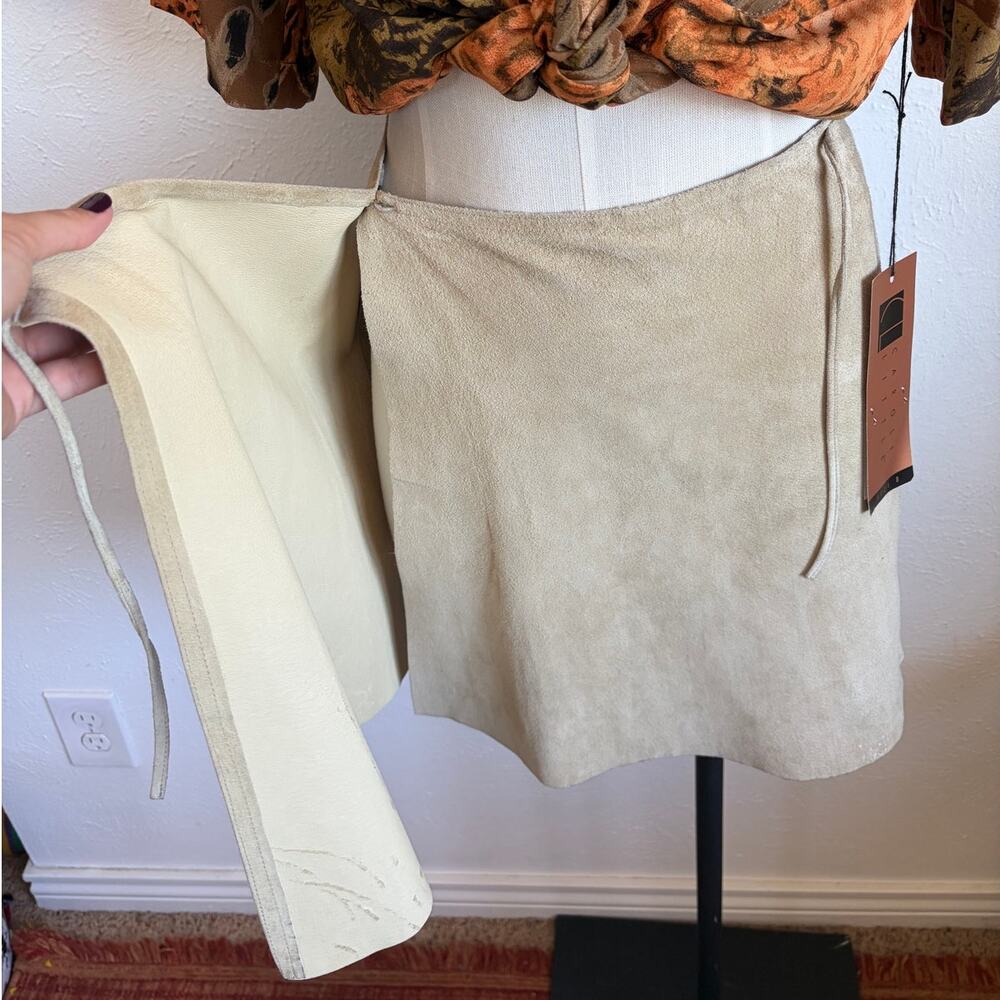 Vintage GAP Suede Mini Skirt size S - Picture 4 of 7